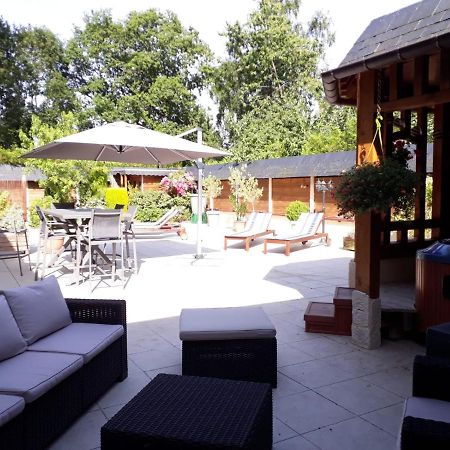 Le Jardin Des Roses Bed & Breakfast Gerponville Екстериор снимка