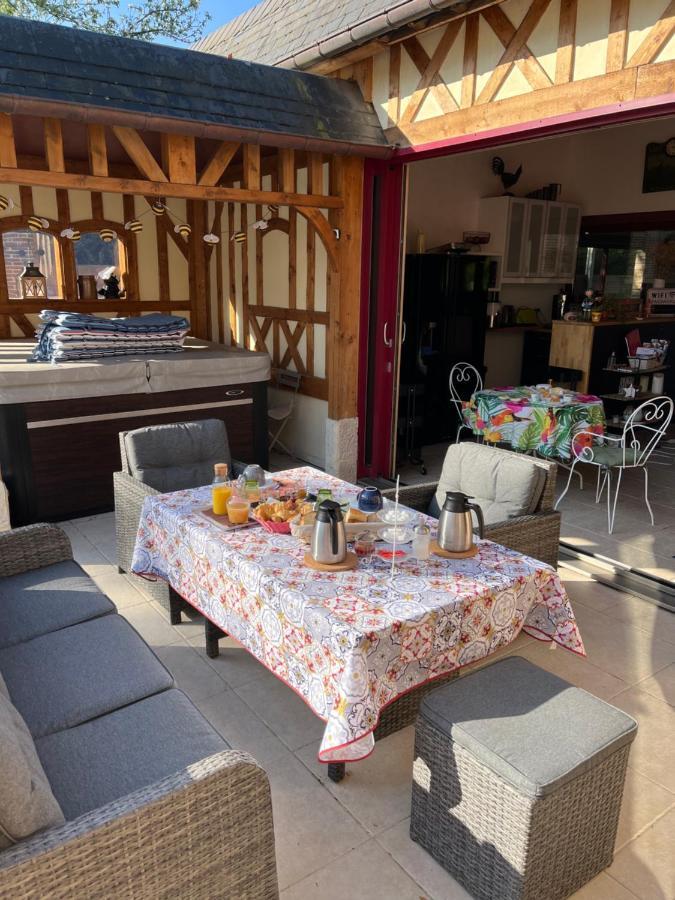 Le Jardin Des Roses Bed & Breakfast Gerponville Екстериор снимка
