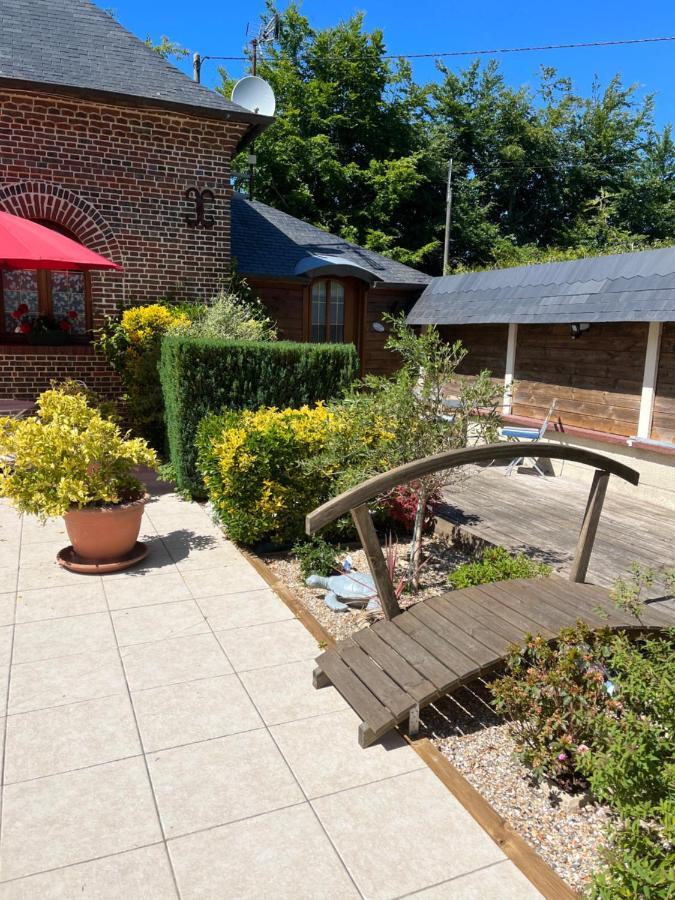 Le Jardin Des Roses Bed & Breakfast Gerponville Екстериор снимка